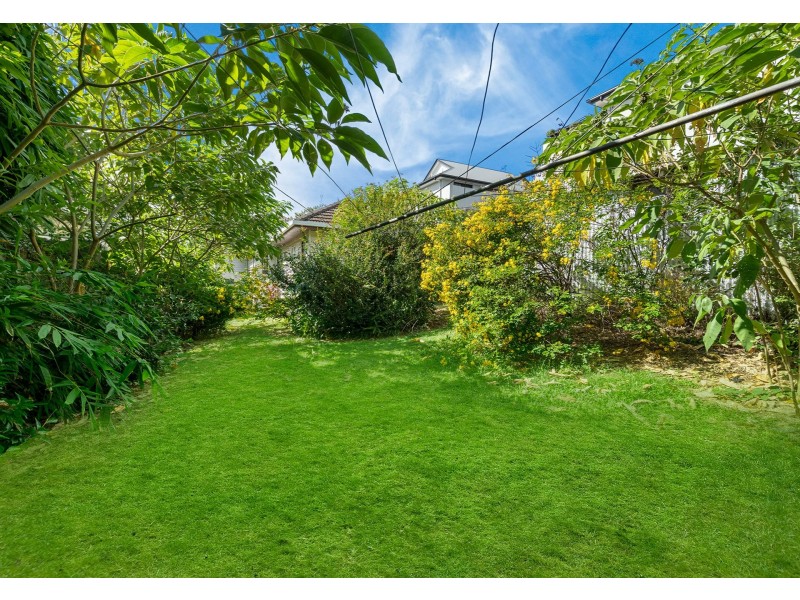 16 Taunton Street, Annerley QLD 4103