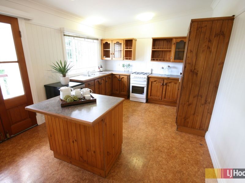 196 Ekibin Road East, Tarragindi QLD 4121