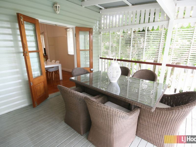 196 Ekibin Road East, Tarragindi QLD 4121