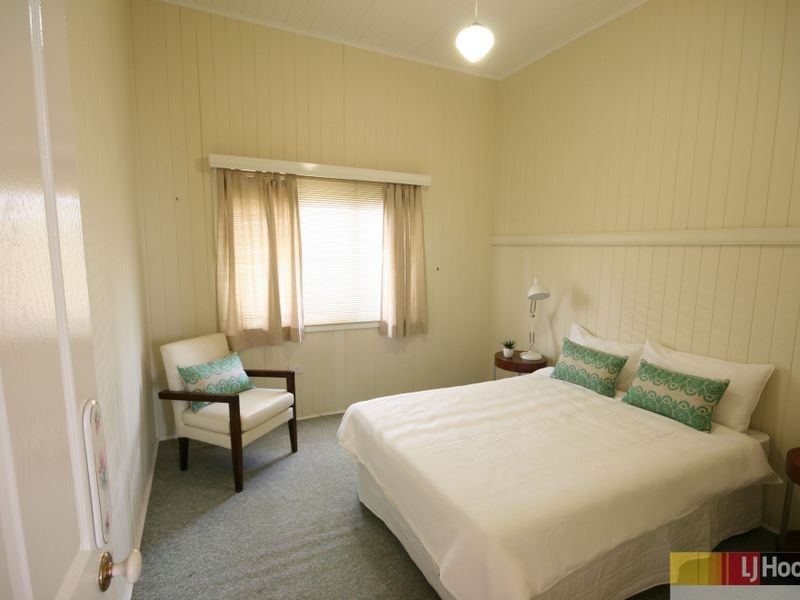 196 Ekibin Road East, Tarragindi QLD 4121