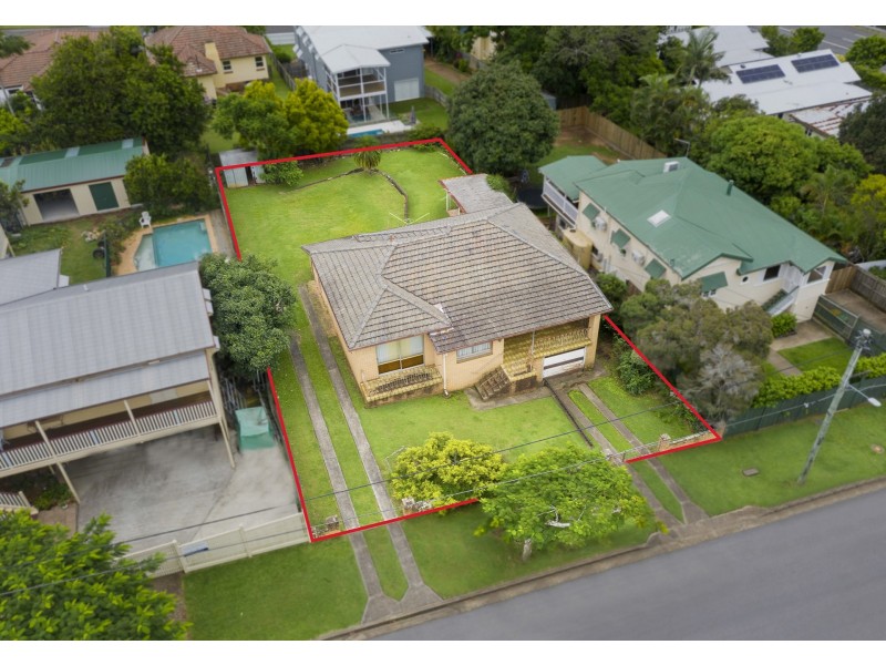 13 Boronia Avenue, Holland Park West QLD 4121