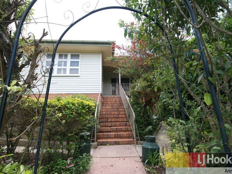 12 Glencoe Avenue, Tarragindi QLD 4121