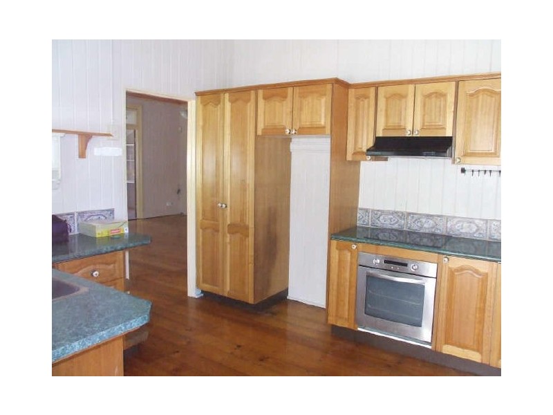 14 Caroline Street, Annerley QLD 4103