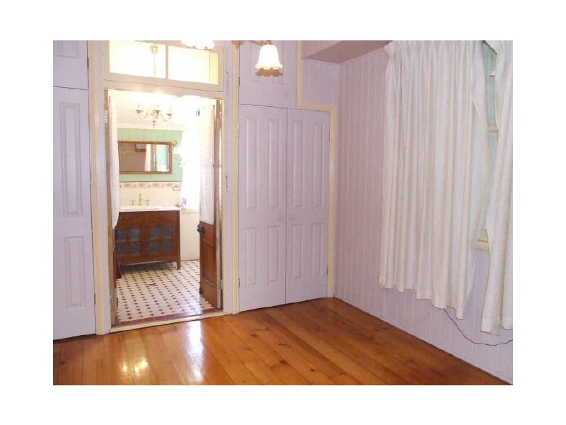 14 Caroline Street, Annerley QLD 4103