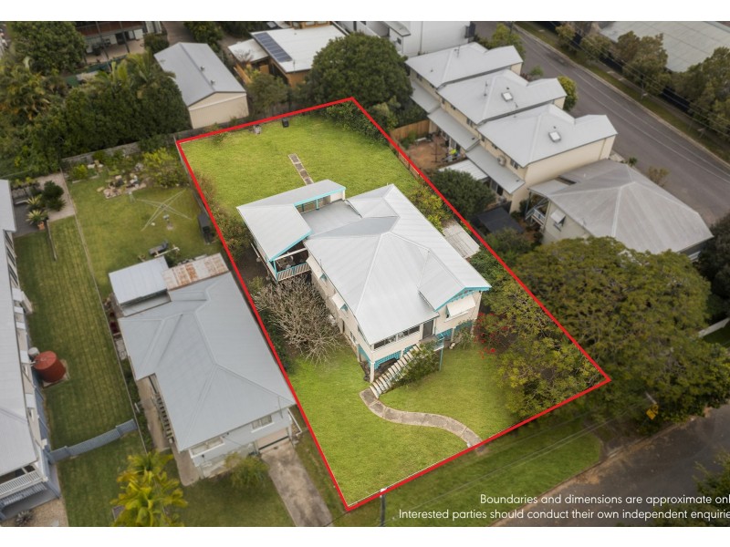 5 Fairview Street, Fairfield QLD 4103