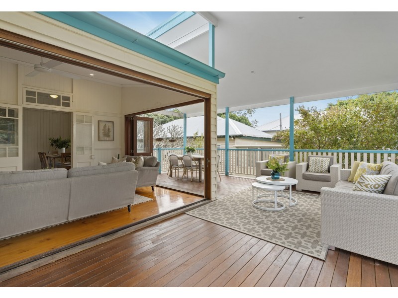 5 Fairview Street, Fairfield QLD 4103