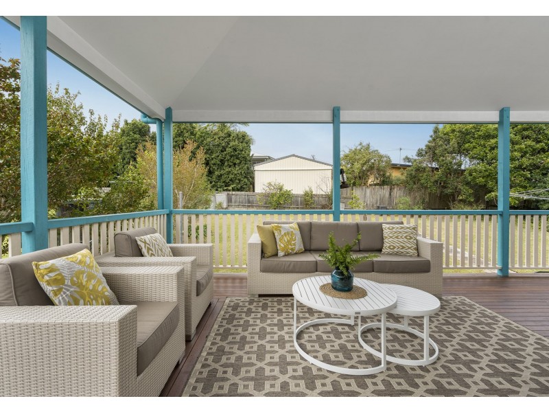 5 Fairview Street, Fairfield QLD 4103