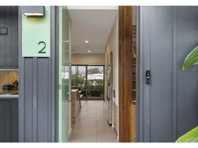 2/10 Nelson Street, Yeronga QLD 4104