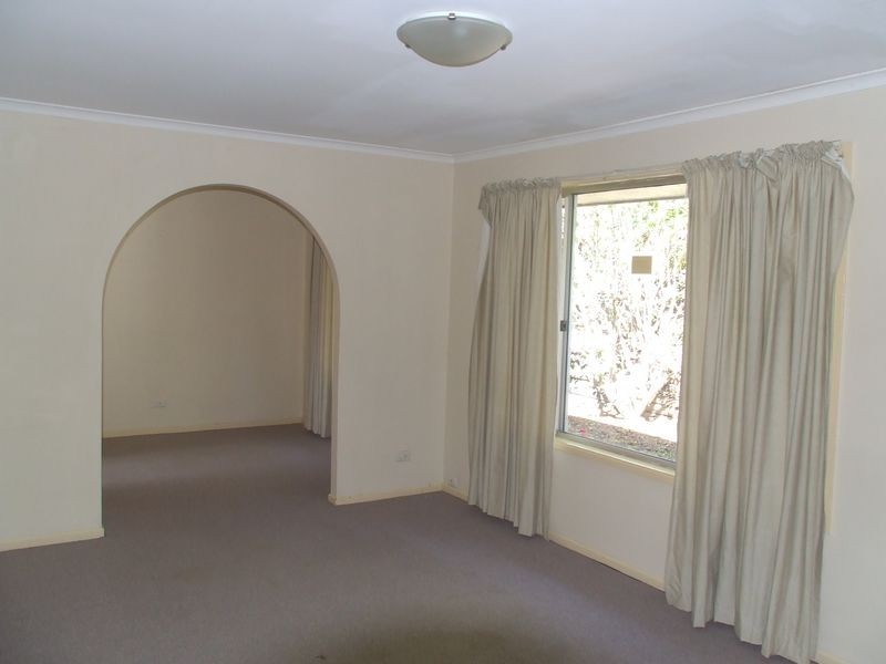 11 Dellwood Street, Nathan QLD 4111