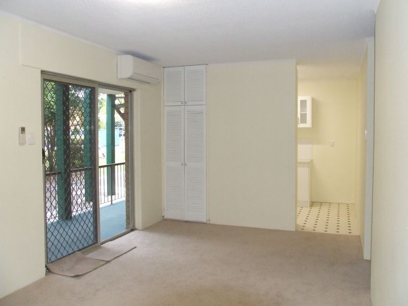 2/43 Victoria Street, Fairfield QLD 4103