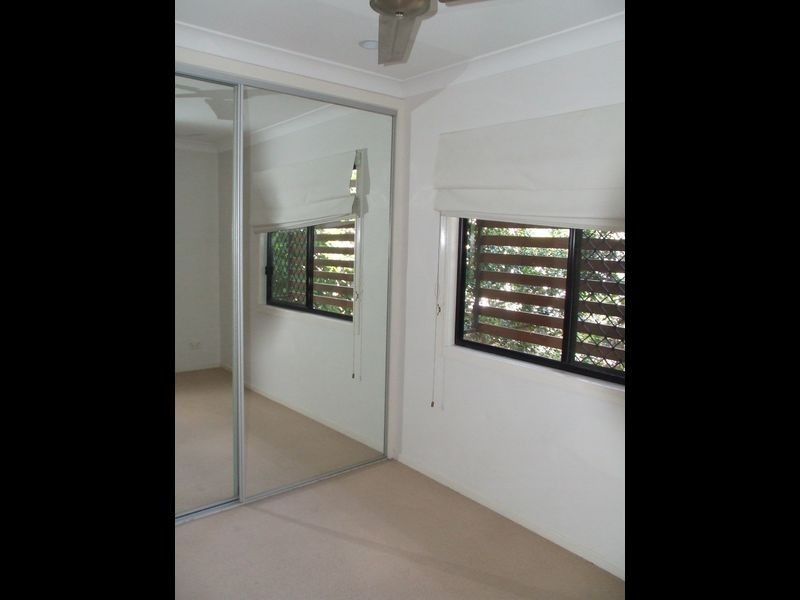 4/12 Simon Street, Yeronga QLD 4104