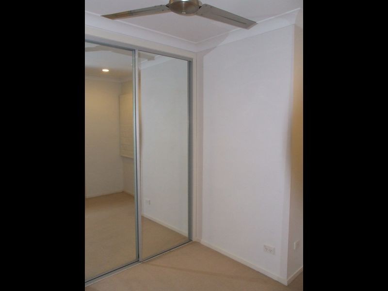 4/12 Simon Street, Yeronga QLD 4104