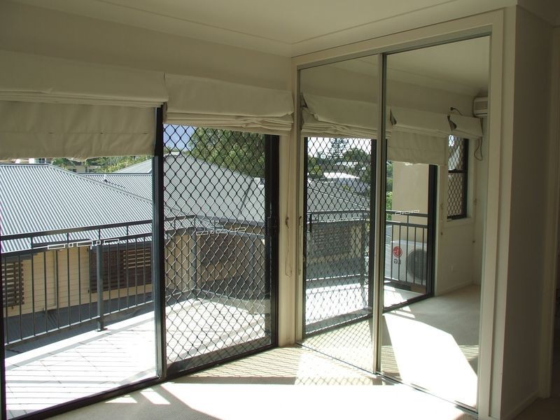 4/12 Simon Street, Yeronga QLD 4104