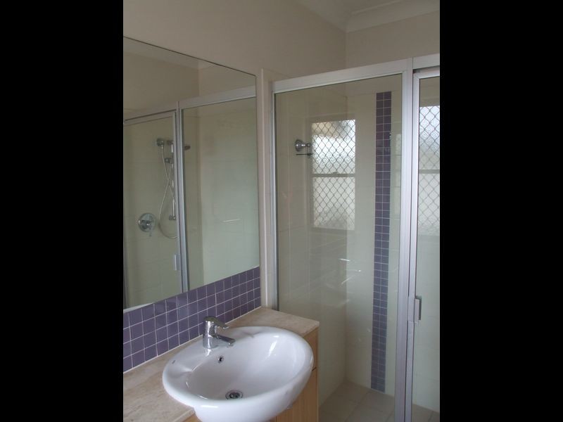 4/12 Simon Street, Yeronga QLD 4104