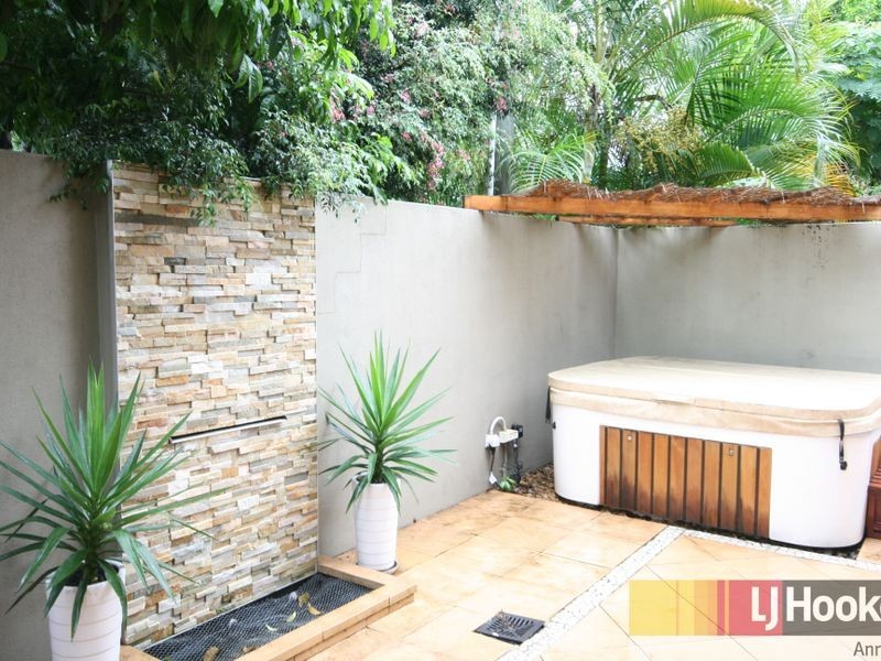 1/127 Ekibin Road, Annerley QLD 4103