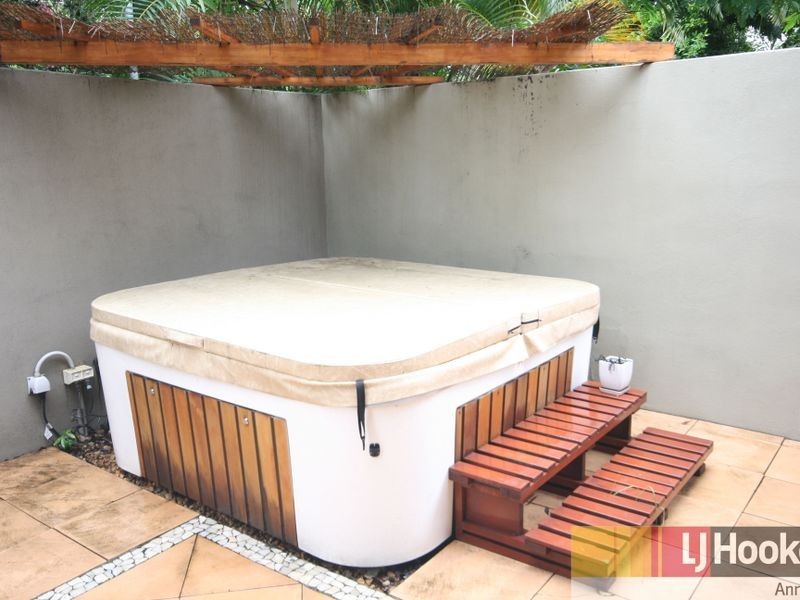 1/127 Ekibin Road, Annerley QLD 4103