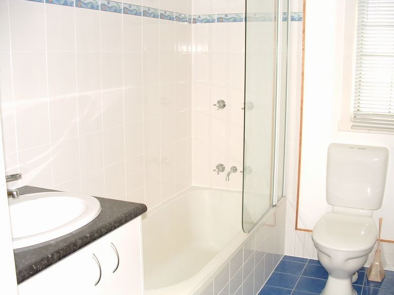 90 Bapaume Street, Holland Park West QLD 4121