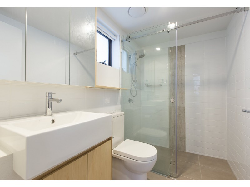 233/52 Grantson Street, Windsor QLD 4030