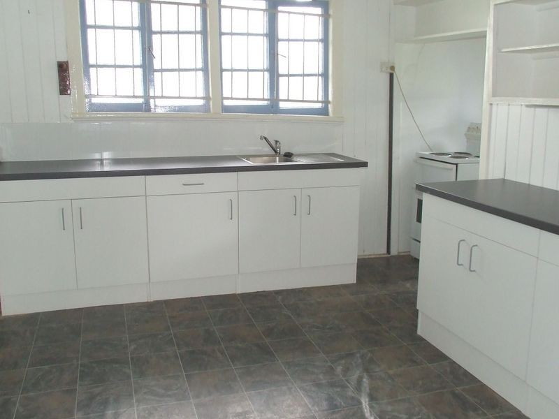 2/10 Sherley Street, Moorooka QLD 4105