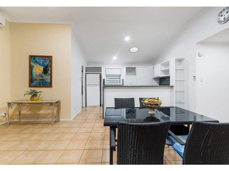 16 Luya Street, Fairfield QLD 4103