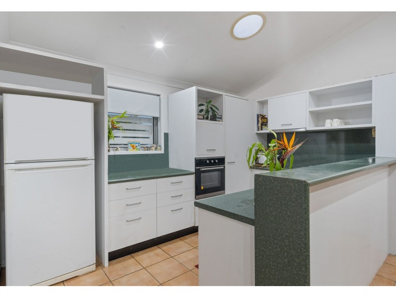 16 Luya Street, Fairfield QLD 4103