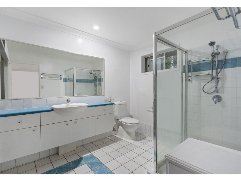 16 Luya Street, Fairfield QLD 4103