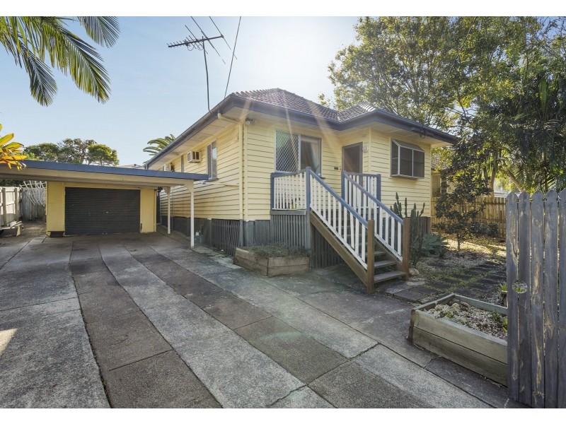 59 Lancelot Street, Tennyson QLD 4105