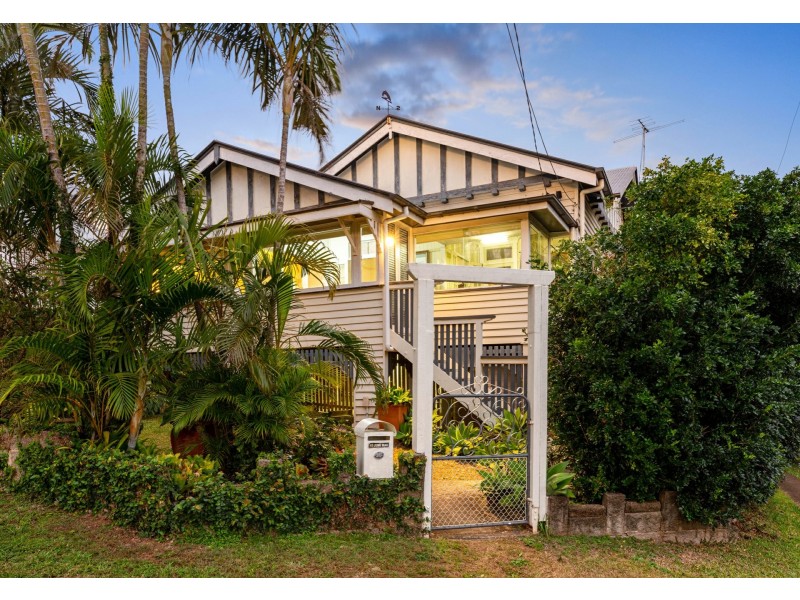 26 Sarah Street, Annerley QLD 4103