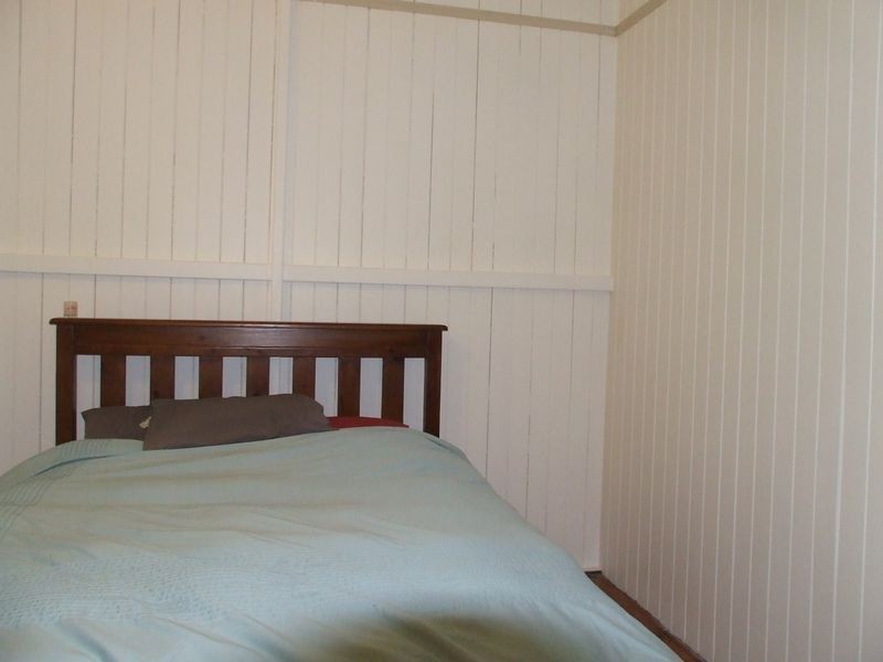 10 Woodville Place, Annerley QLD 4103