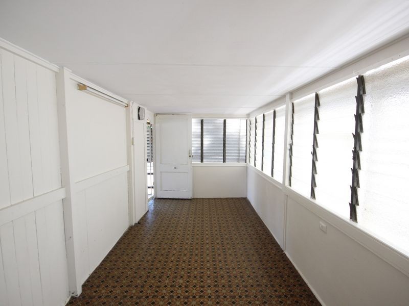 122 Fairfield Road, Fairfield QLD 4103