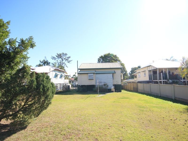 122 Fairfield Road, Fairfield QLD 4103
