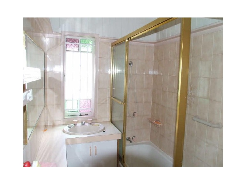 11 Blacket Street, Annerley QLD 4103