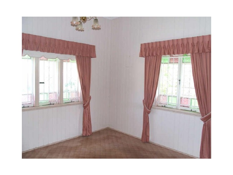 11 Blacket Street, Annerley QLD 4103