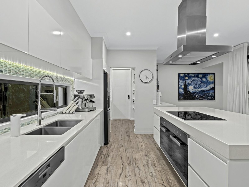 11 Orcades Road, Yeronga QLD 4104