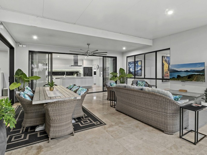 11 Orcades Road, Yeronga QLD 4104