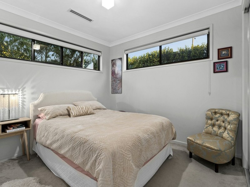 11 Orcades Road, Yeronga QLD 4104