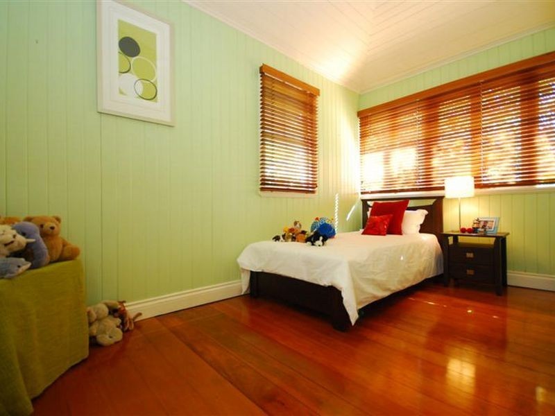 23 Kintore Street, Annerley QLD 4103