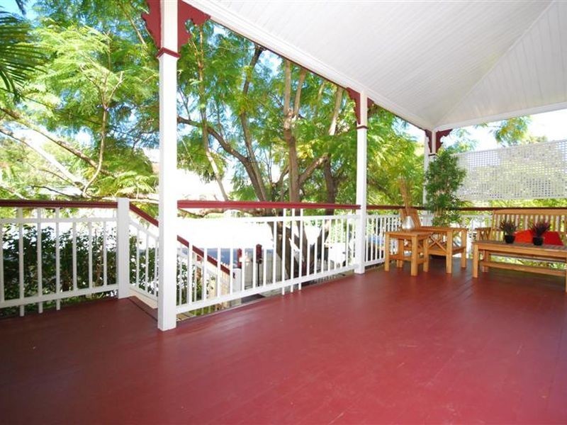 23 Kintore Street, Annerley QLD 4103