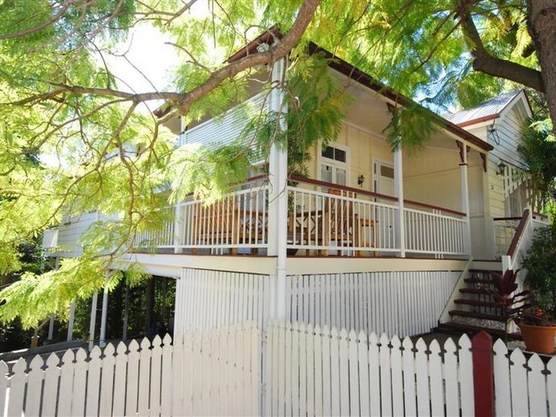 23 Kintore Street, Annerley QLD 4103