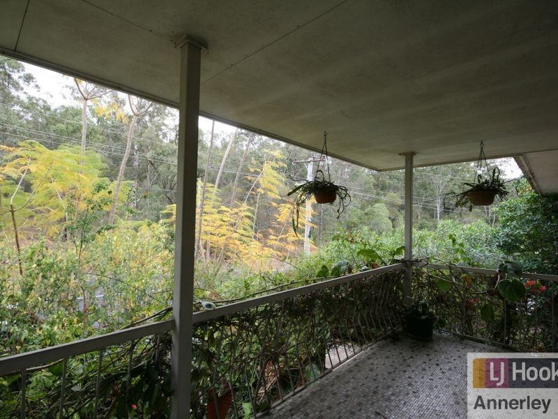 148 Messines Ridge Road, Holland Park West QLD 4121