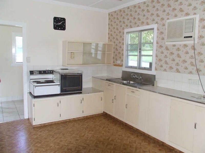 28 Weal Avenue, Tarragindi QLD 4121