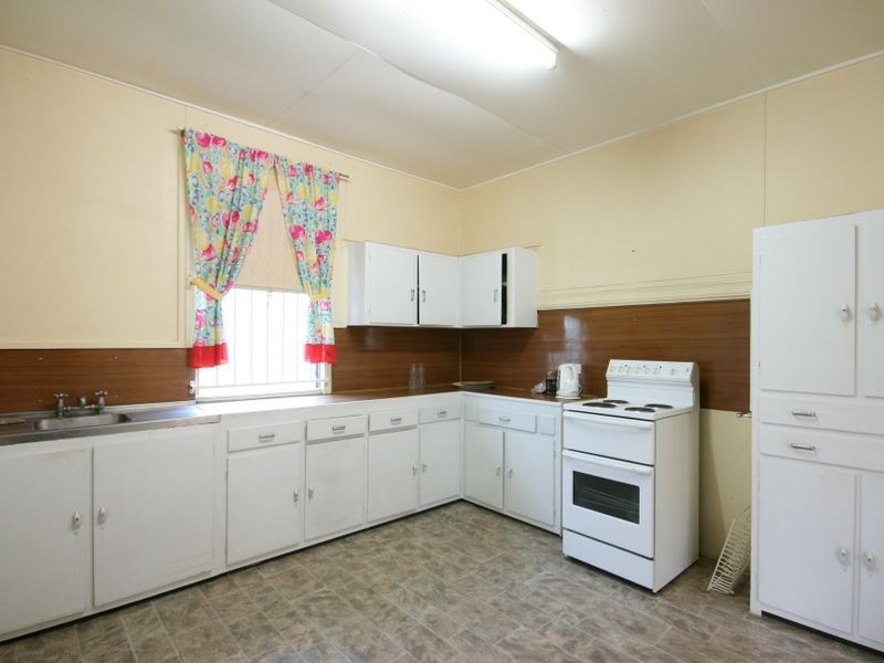 85 Sunbeam Street, Annerley QLD 4103