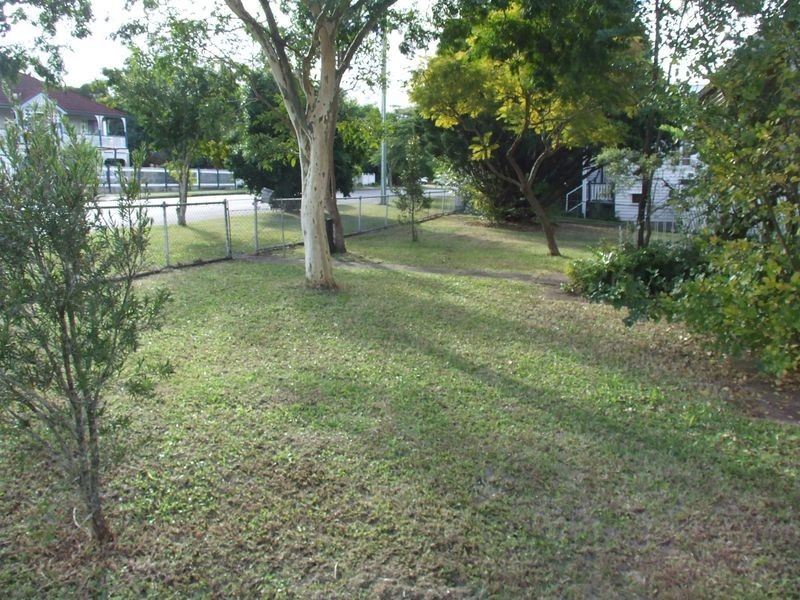 18 Harrowby Street, Corinda QLD 4075