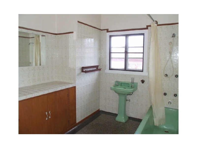 28 Weal Avenue, Tarragindi QLD 4121