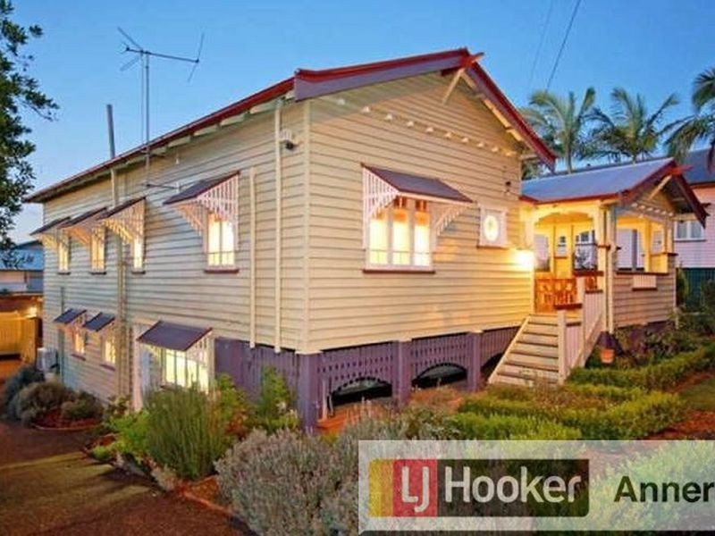 32 Cracknell Road, Annerley QLD 4103