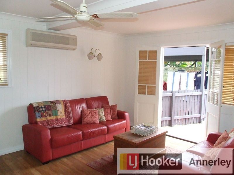 32 Cracknell Road, Annerley QLD 4103