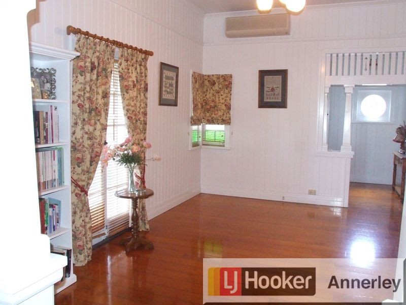 32 Cracknell Road, Annerley QLD 4103