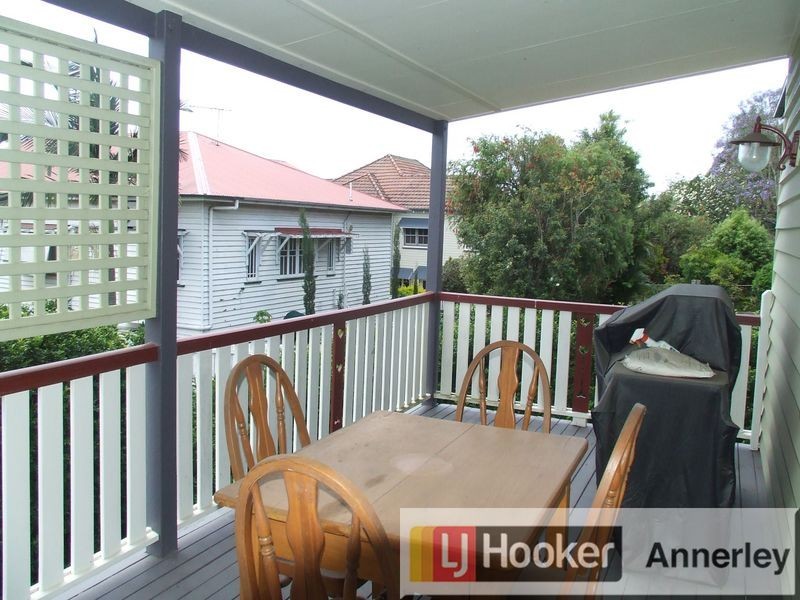 32 Cracknell Road, Annerley QLD 4103