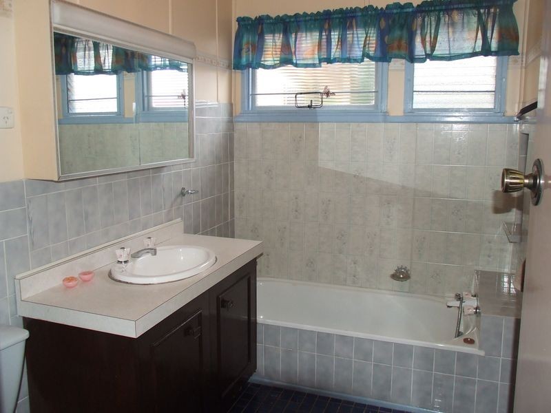 8 Burgess Street, Salisbury QLD 4107