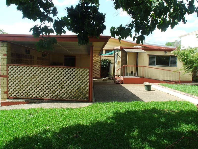 8 Burgess Street, Salisbury QLD 4107